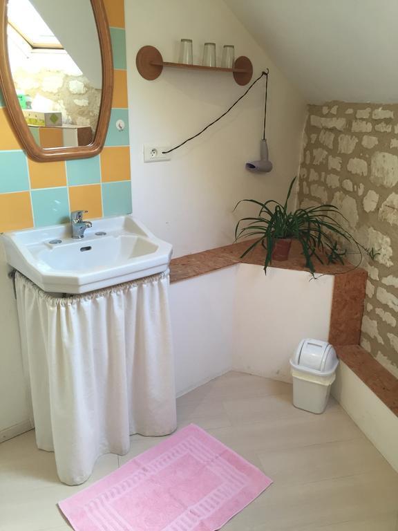 Hotel Les Caves Ambillou-Château Esterno foto
