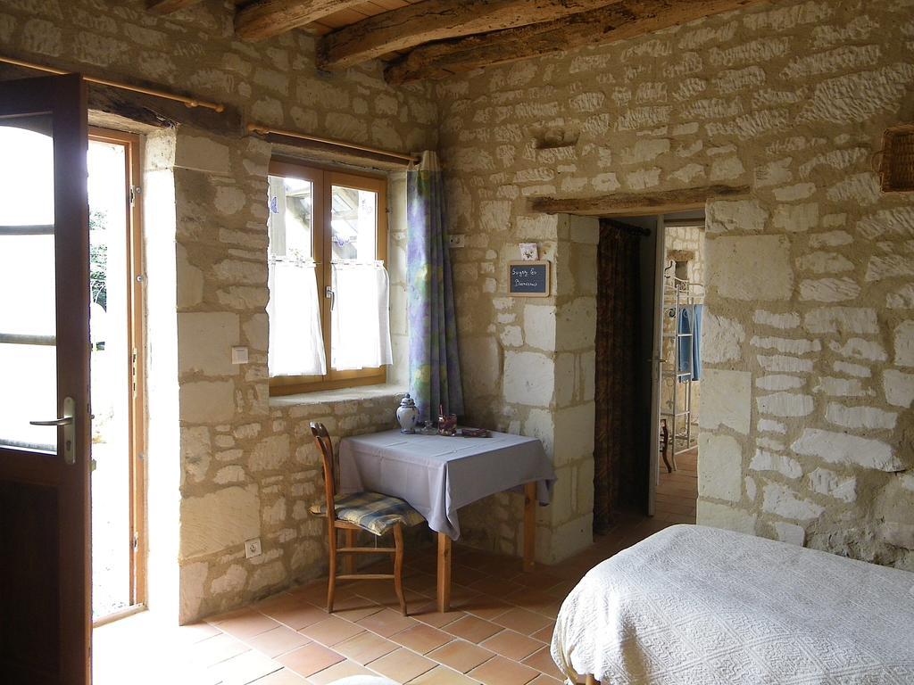 Hotel Les Caves Ambillou-Château Esterno foto