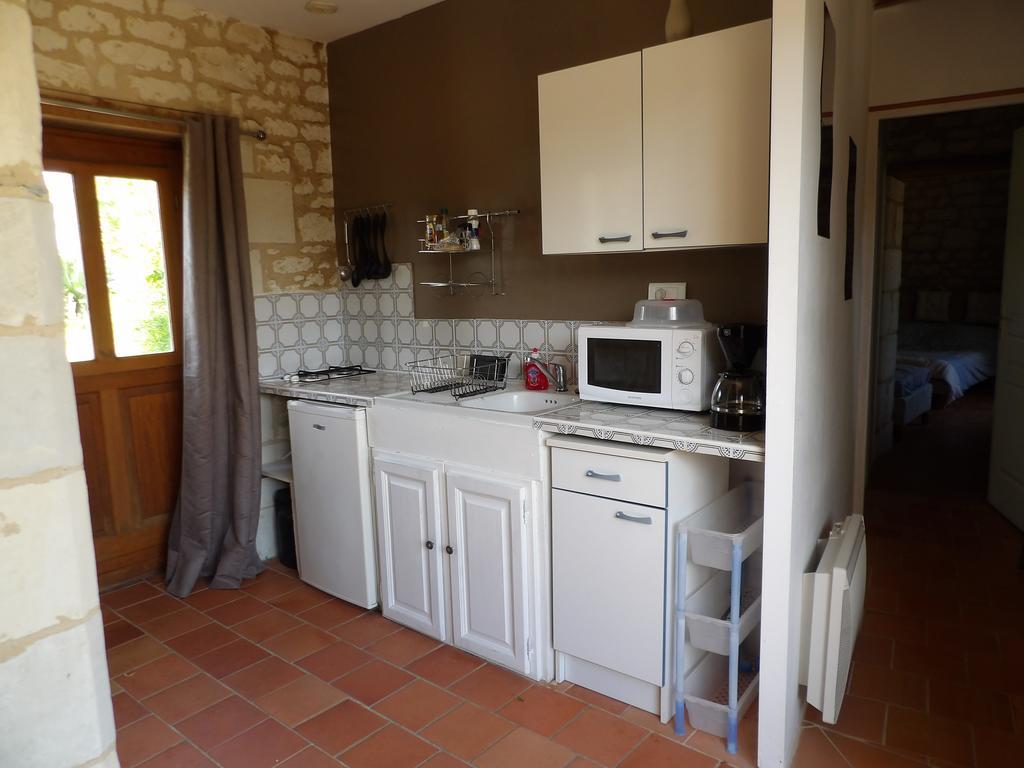 Hotel Les Caves Ambillou-Château Esterno foto
